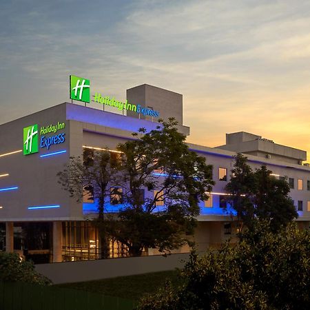 Holiday Inn Express Bengaluru Bommasandra By Ihg Kammasandra Luaran gambar