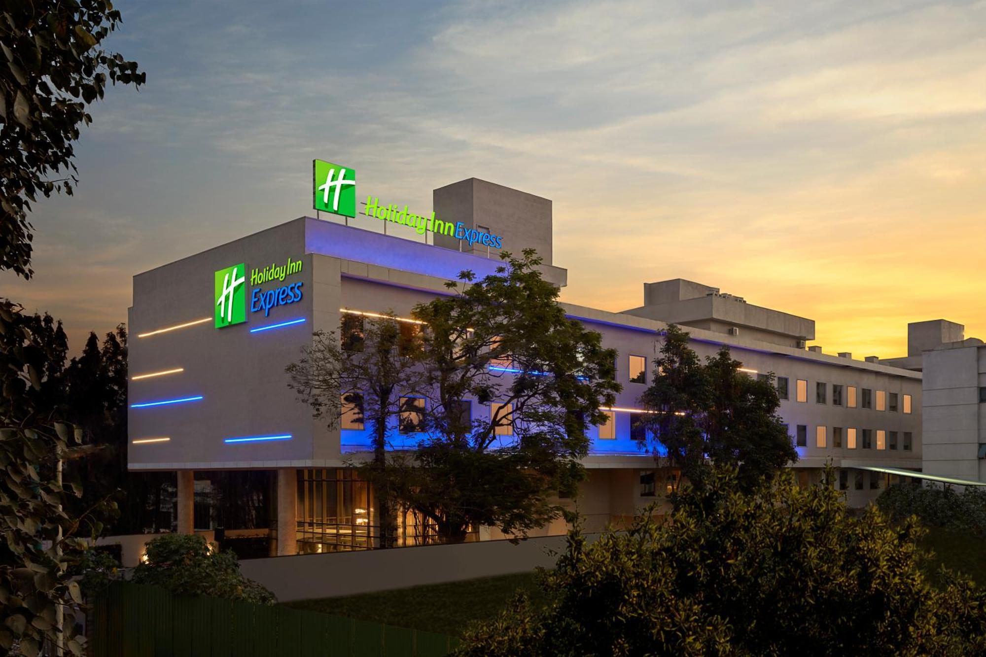 Holiday Inn Express Bengaluru Bommasandra By Ihg Kammasandra Luaran gambar